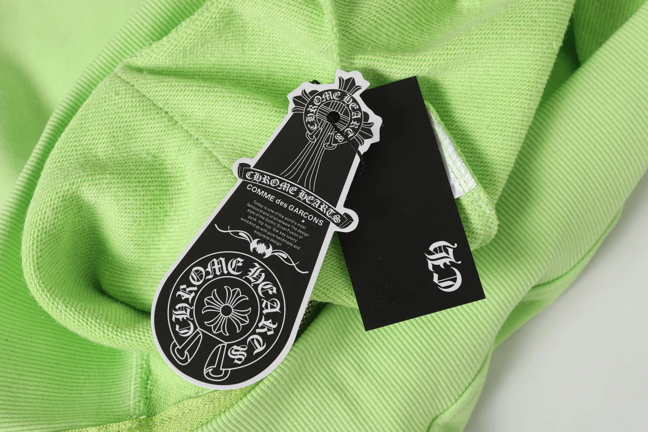 P260 Cross-border model, please do not place an order if you pursue quality - Chrome Hearts/Chrome Hearts Graffiti✍️ Printed zipper sweatshirt cardigan jacket - High weight, high density and high quality. The wool is soft, delicate and skin-friendly. Soft and silky to the touch. Excellent warmth and skin-friendly properties. - Custom-woven and custom-dyed, no color difference. No matter the fabric or workmanship details, it beats the ordinary version on the market. - Hardware zipper accessories are all customized, full of details - Color: fluorescent green - Size: S M LXL